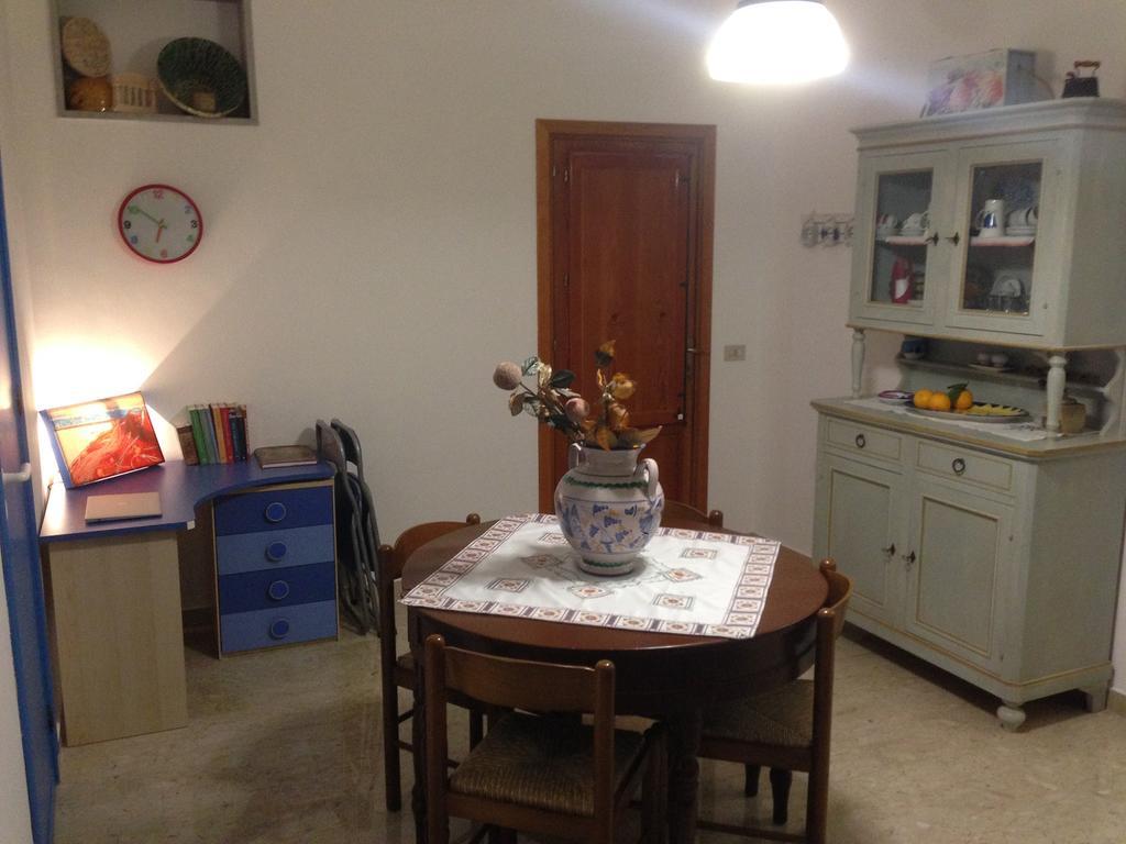 Casa Con Verande Sul Mare A 2 Minuti A Piedi Dalla Spiaggia Custonaci Room photo
